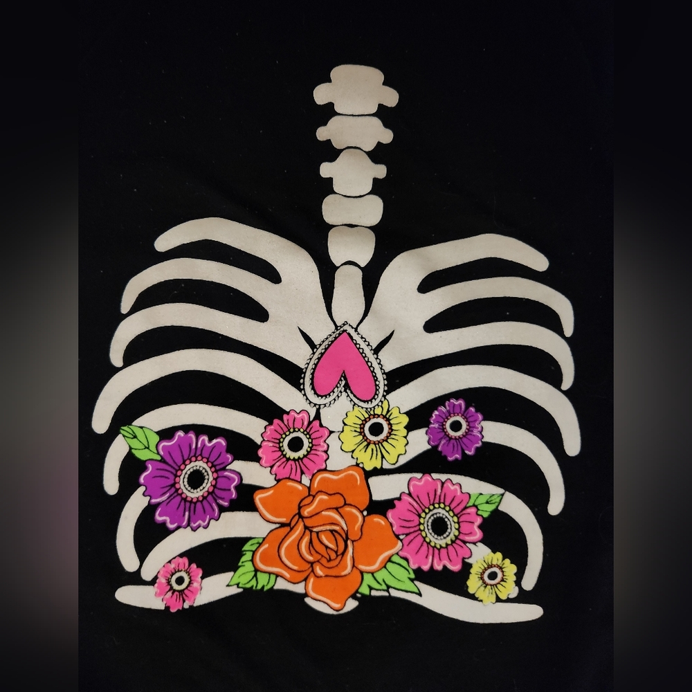 🎃Girls Halloween Tee 👻 - Picture 3 of 4